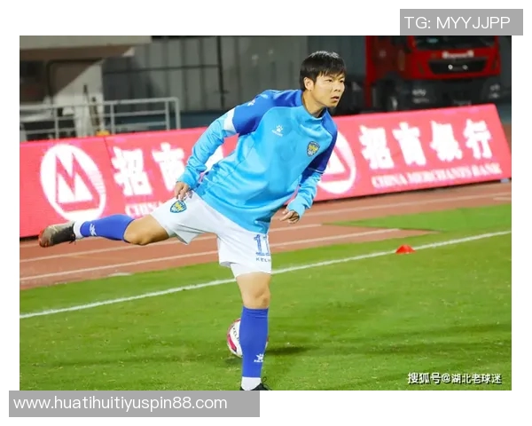 20岁中国球员邓雨婷在美国比赛中表现出色创赛季新高助球队险胜